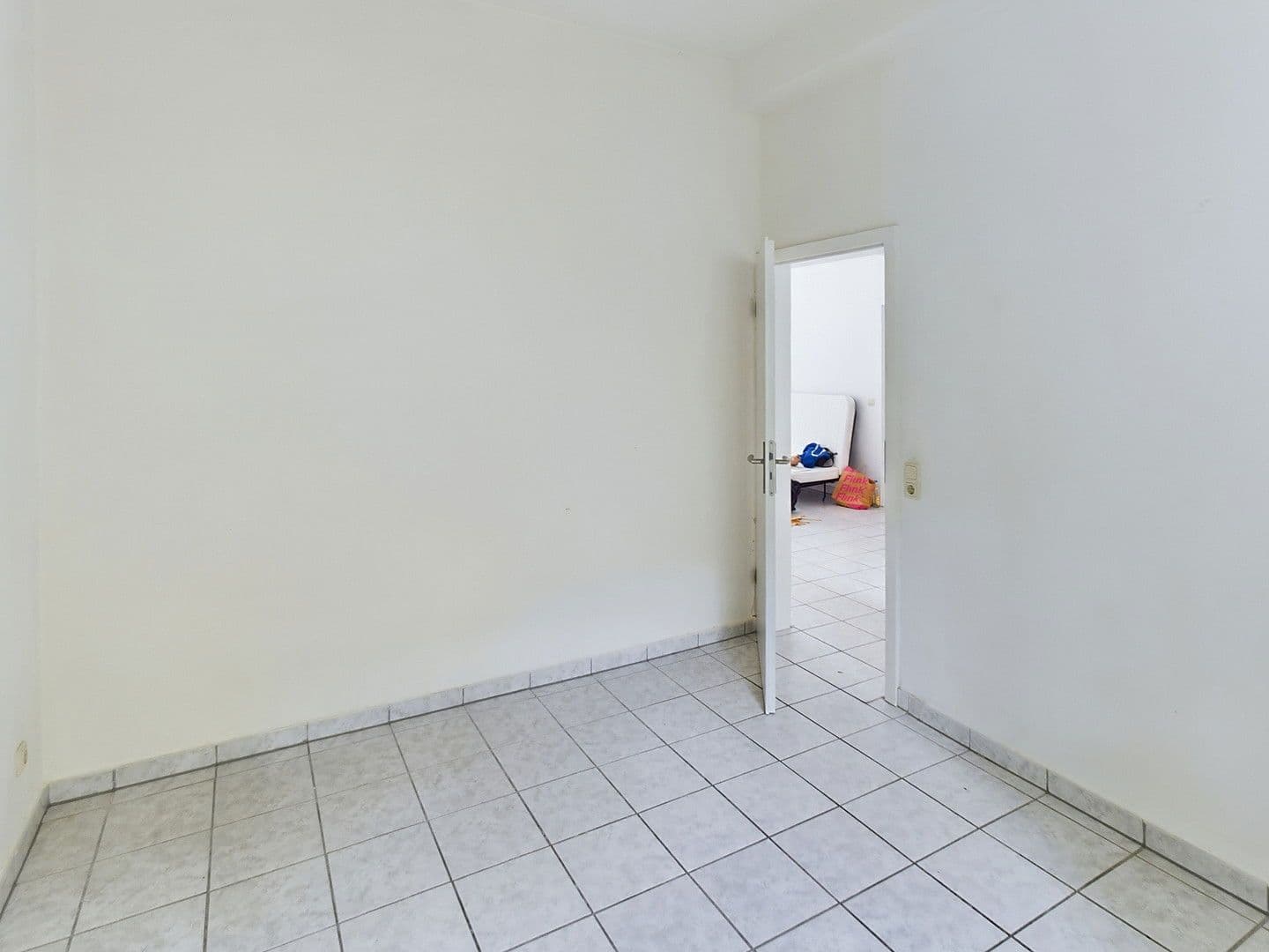 Pronájem bytu 3+1 70 m², Leyendeckerstraße 75, Köln, Severní Porýní-Vestfálsko Pronájem bytu 3+1 70 m², Leyendeckerstraße 75, Köln, Severní Porýní-Vestfálsko