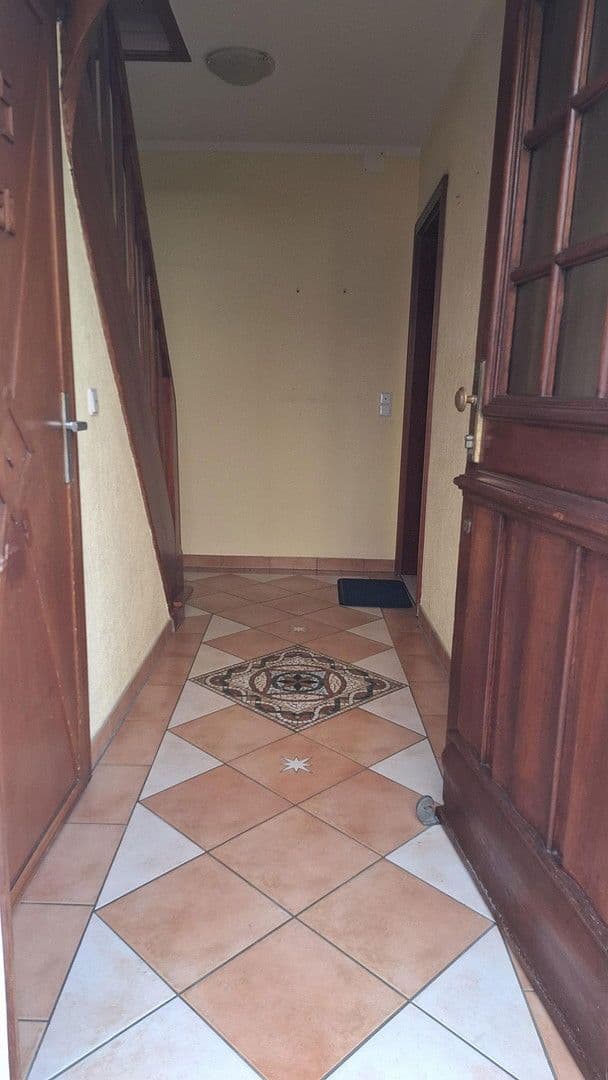 Prodej domu 190 m², pozemek 378 m², Grünerweg 12, Bad Vilbel, Hessen Prodej domu 190 m², pozemek 378 m², Grünerweg 12, Bad Vilbel, Hessen