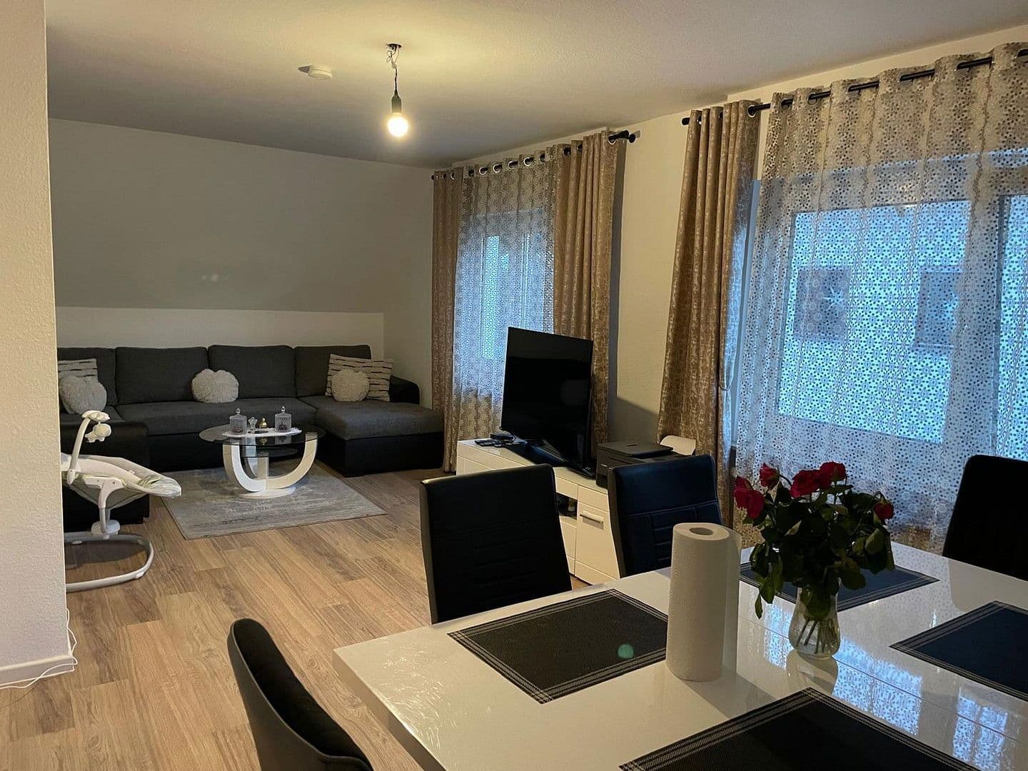 Prodej domu 190 m², pozemek 378 m², Grünerweg 12, Bad Vilbel, Hessen Prodej domu 190 m², pozemek 378 m², Grünerweg 12, Bad Vilbel, Hessen