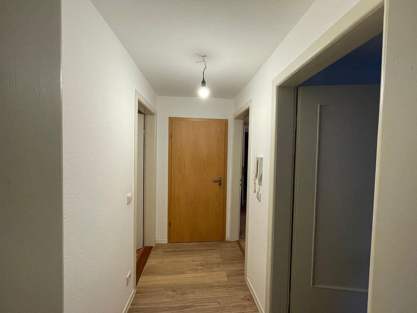 Prodej domu 190 m², pozemek 378 m², Grünerweg 12, Bad Vilbel, Hessen Prodej domu 190 m², pozemek 378 m², Grünerweg 12, Bad Vilbel, Hessen