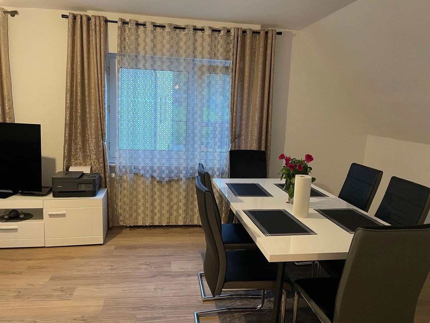 Prodej domu 190 m², pozemek 378 m², Grünerweg 12, Bad Vilbel, Hessen Prodej domu 190 m², pozemek 378 m², Grünerweg 12, Bad Vilbel, Hessen