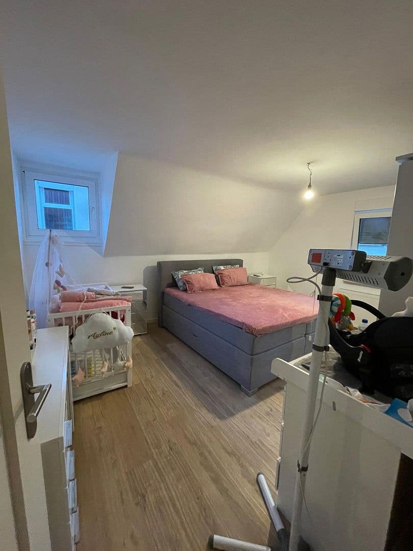 Prodej domu 190 m², pozemek 378 m², Grünerweg 12, Bad Vilbel, Hessen Prodej domu 190 m², pozemek 378 m², Grünerweg 12, Bad Vilbel, Hessen