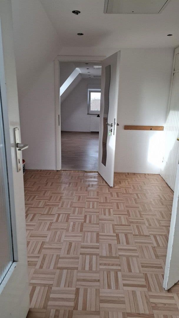 Prodej domu 190 m², pozemek 378 m², Grünerweg 12, Bad Vilbel, Hessen Prodej domu 190 m², pozemek 378 m², Grünerweg 12, Bad Vilbel, Hessen