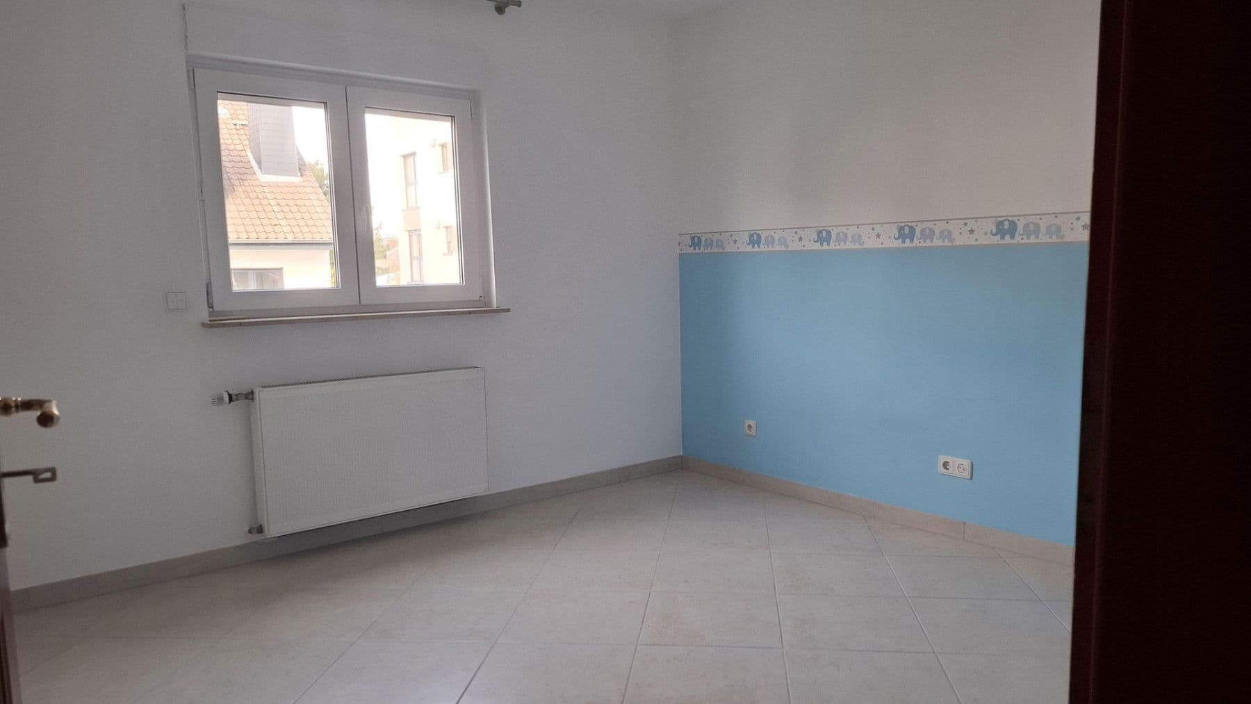 Prodej domu 190 m², pozemek 378 m², Grünerweg 12, Bad Vilbel, Hessen Prodej domu 190 m², pozemek 378 m², Grünerweg 12, Bad Vilbel, Hessen