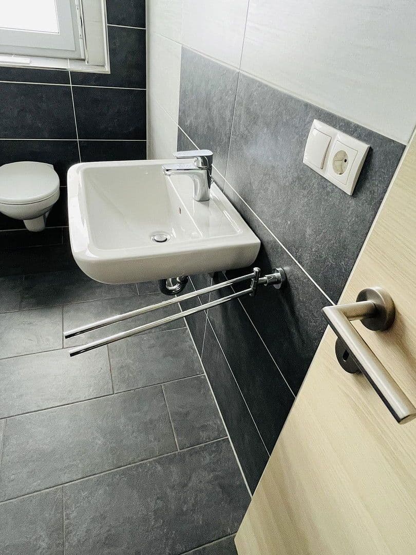 Pronájem bytu 3+1 99 m², Andernach, Porýní-Falc Pronájem bytu 3+1 99 m², Andernach, Porýní-Falc