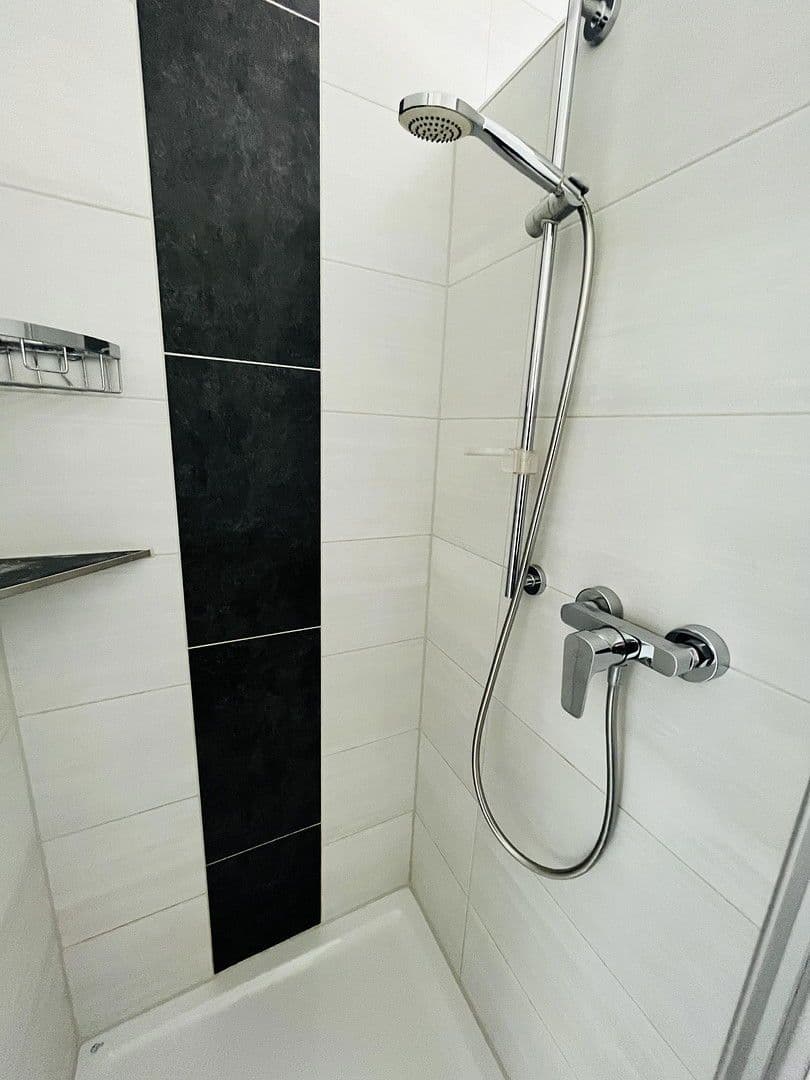 Pronájem bytu 3+1 99 m², Andernach, Porýní-Falc Pronájem bytu 3+1 99 m², Andernach, Porýní-Falc