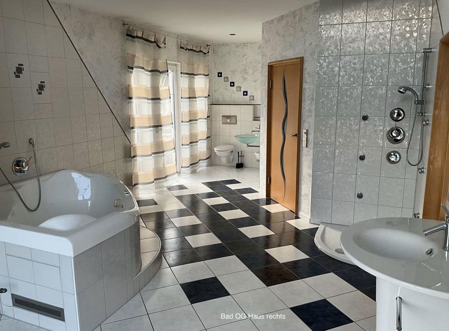 Prodej domu 520 m², pozemek 1.600 m², Dillingen an der Donau, Bavorsko Prodej domu 520 m², pozemek 1.600 m², Dillingen an der Donau, Bavorsko