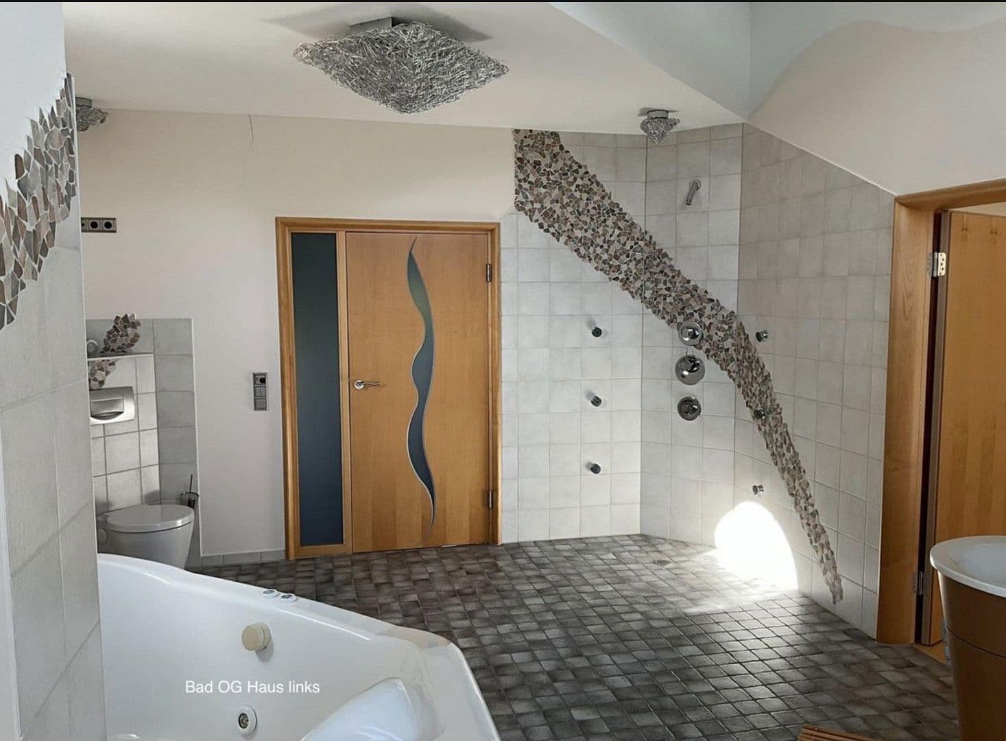 Prodej domu 520 m², pozemek 1.600 m², Dillingen an der Donau, Bavorsko Prodej domu 520 m², pozemek 1.600 m², Dillingen an der Donau, Bavorsko