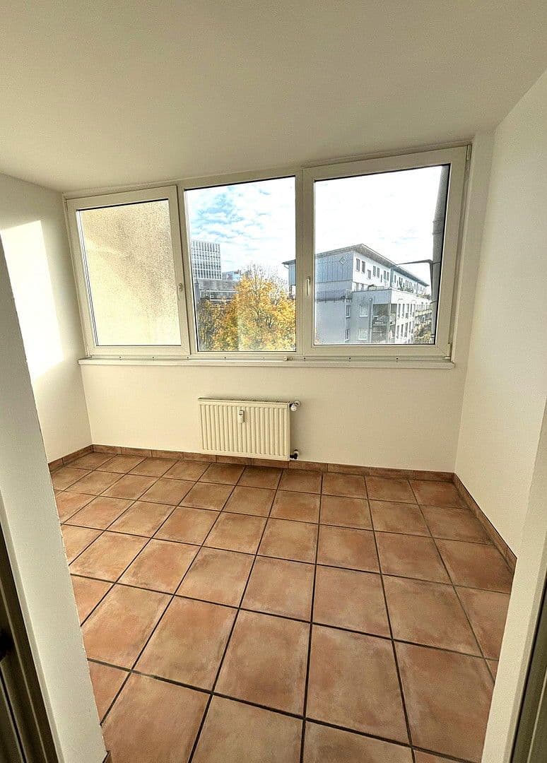 Pronájem bytu 2+kk 86 m², Düsseldorf, Severní Porýní-Vestfálsko Pronájem bytu 2+kk 86 m², Düsseldorf, Severní Porýní-Vestfálsko