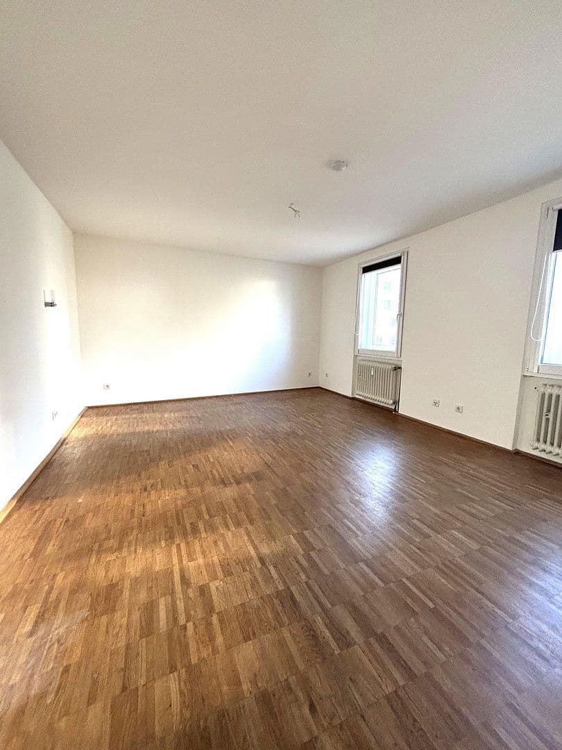 Pronájem bytu 2+kk 86 m², Düsseldorf, Severní Porýní-Vestfálsko Pronájem bytu 2+kk 86 m², Düsseldorf, Severní Porýní-Vestfálsko
