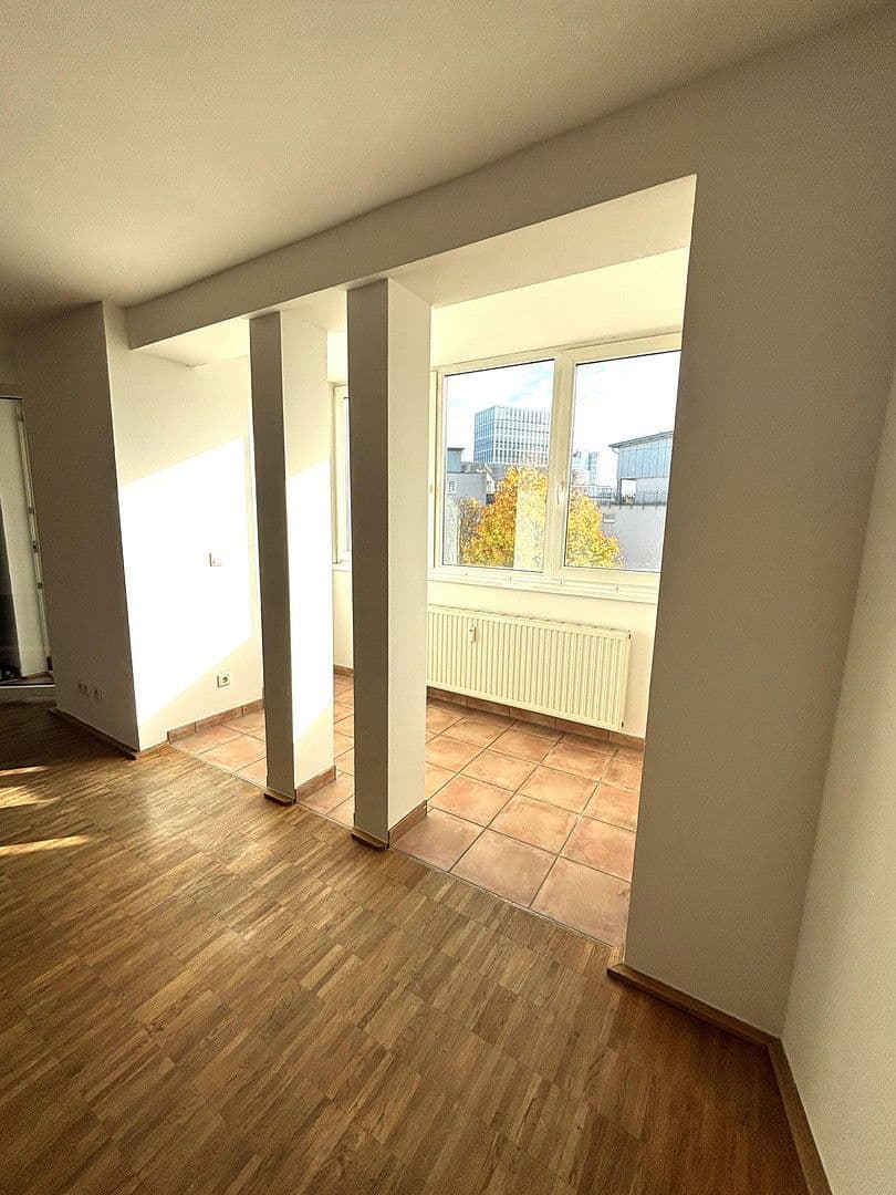 Pronájem bytu 2+kk 86 m², Düsseldorf, Severní Porýní-Vestfálsko Pronájem bytu 2+kk 86 m², Düsseldorf, Severní Porýní-Vestfálsko