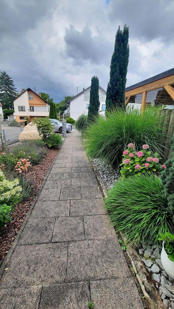 Prodej domu 82 m², pozemek 241 m², Remseck am Neckar, Bádensko-Württembersko Prodej domu 82 m², pozemek 241 m², Remseck am Neckar, Bádensko-Württembersko