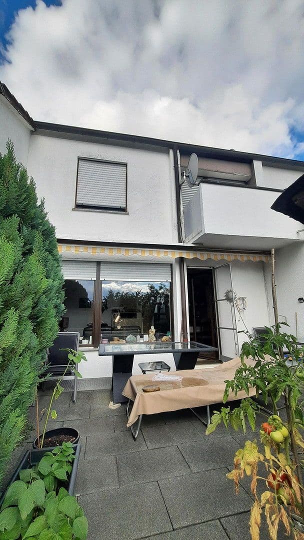 Prodej domu 82 m², pozemek 241 m², Remseck am Neckar, Bádensko-Württembersko Prodej domu 82 m², pozemek 241 m², Remseck am Neckar, Bádensko-Württembersko