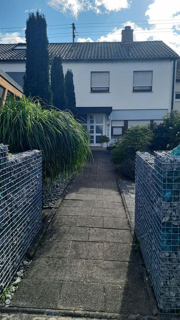 Prodej domu 82 m², pozemek 241 m², Remseck am Neckar, Bádensko-Württembersko Prodej domu 82 m², pozemek 241 m², Remseck am Neckar, Bádensko-Württembersko