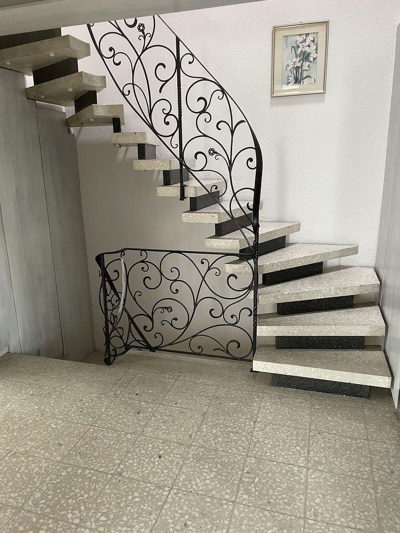 Prodej domu 167 m², pozemek 547 m², Leonberg, Bádensko-Württembersko Prodej domu 167 m², pozemek 547 m², Leonberg, Bádensko-Württembersko