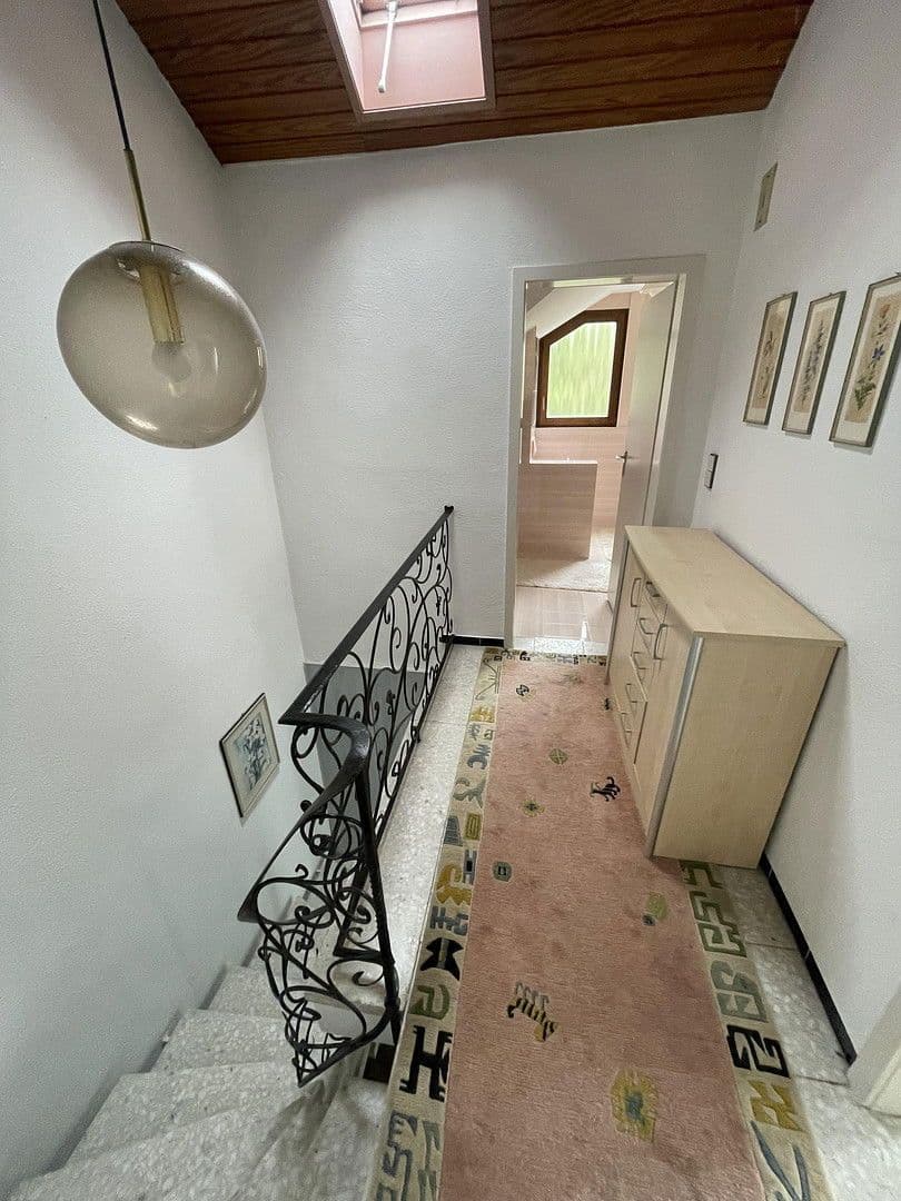 Prodej domu 167 m², pozemek 547 m², Leonberg, Bádensko-Württembersko Prodej domu 167 m², pozemek 547 m², Leonberg, Bádensko-Württembersko