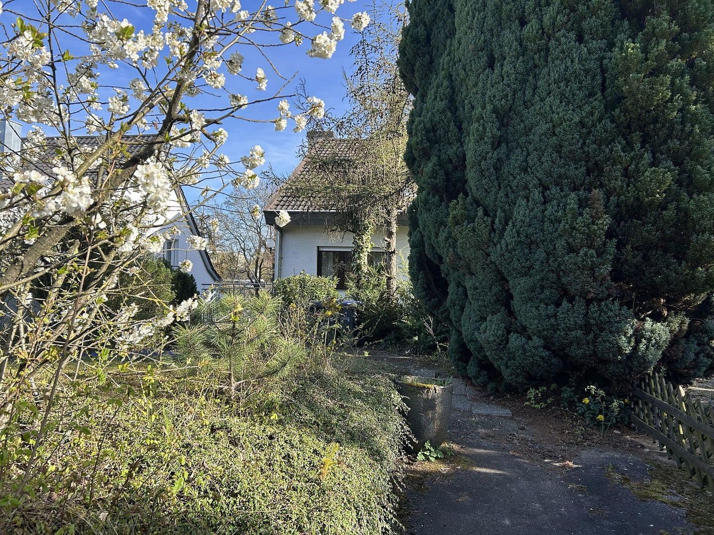 Prodej domu 167 m², pozemek 547 m², Leonberg, Bádensko-Württembersko Prodej domu 167 m², pozemek 547 m², Leonberg, Bádensko-Württembersko