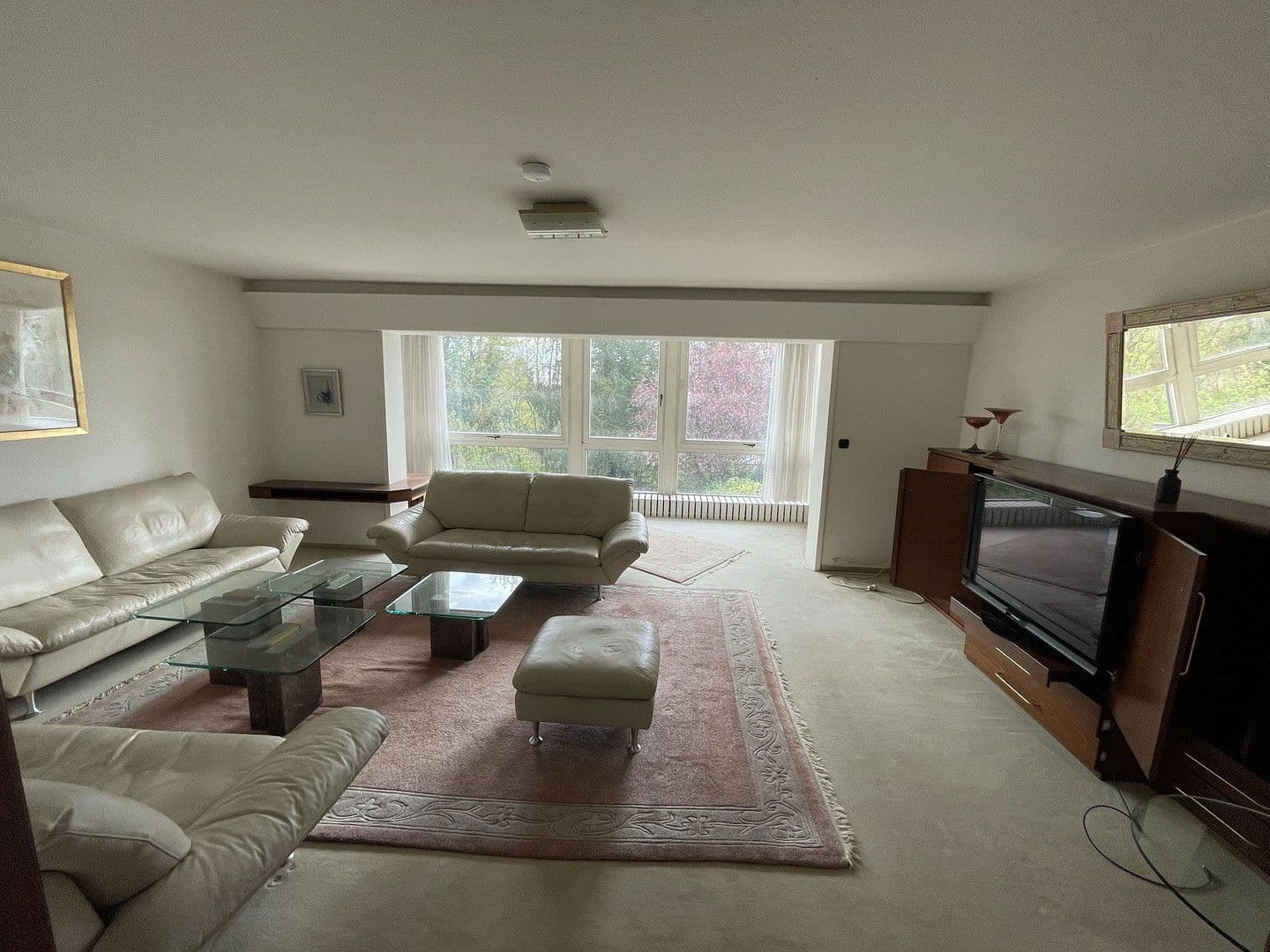 Prodej domu 167 m², pozemek 547 m², Leonberg, Bádensko-Württembersko Prodej domu 167 m², pozemek 547 m², Leonberg, Bádensko-Württembersko