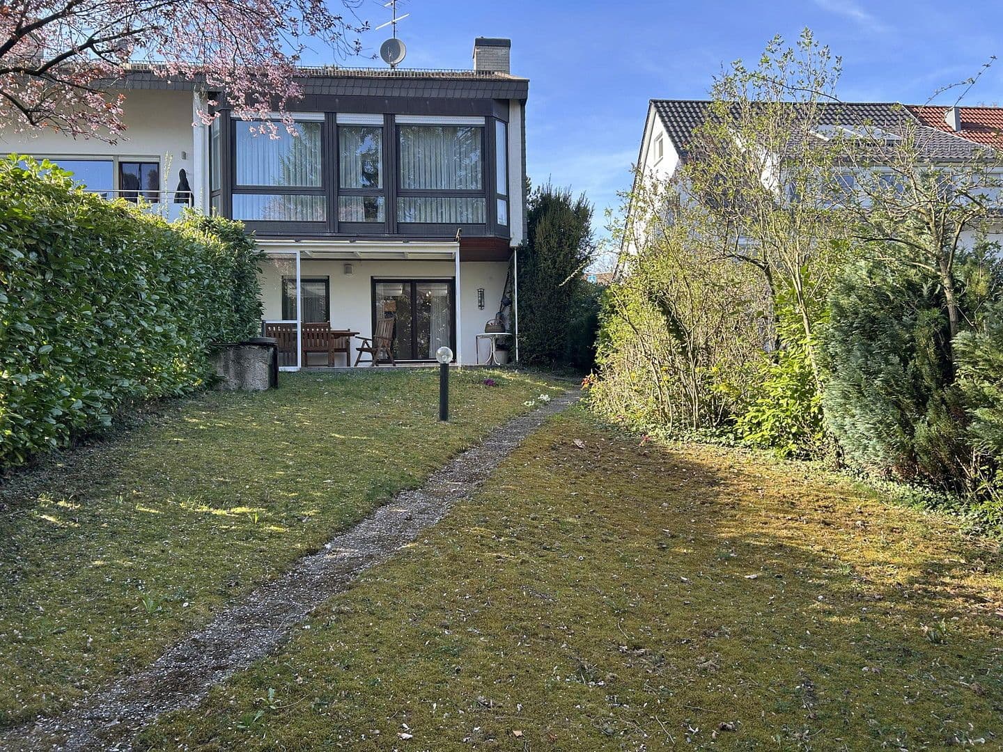 Prodej domu 167 m², pozemek 547 m², Leonberg, Bádensko-Württembersko Prodej domu 167 m², pozemek 547 m², Leonberg, Bádensko-Württembersko