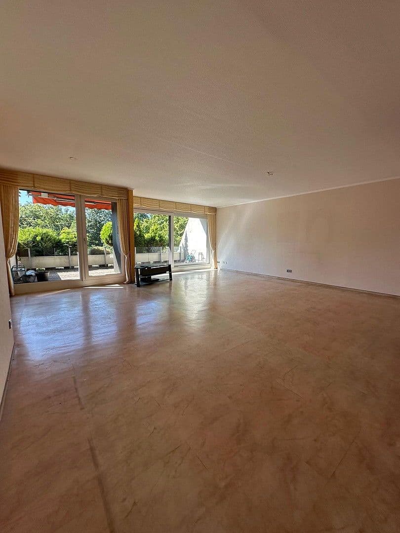 Prodej bytu 4+kk 150 m², Virchowstr. 15, Nürnberg, Bavorsko Prodej bytu 4+kk 150 m², Virchowstr. 15, Nürnberg, Bavorsko