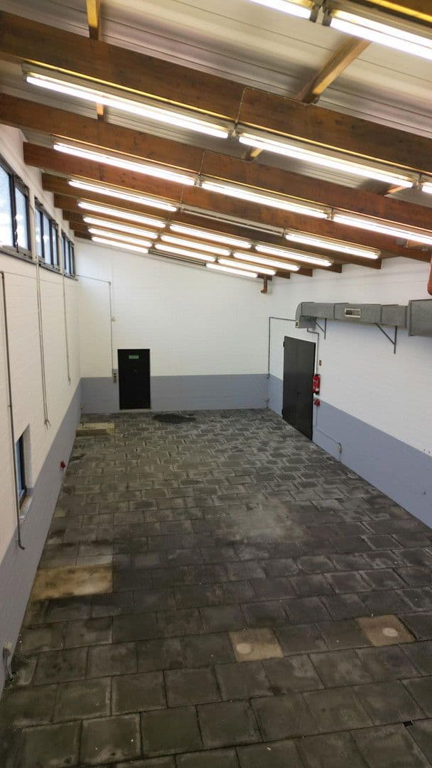 Pronájem nebytového prostoru 120 m², Erftstadt, Severní Porýní-Vestfálsko Pronájem nebytového prostoru 120 m², Erftstadt, Severní Porýní-Vestfálsko