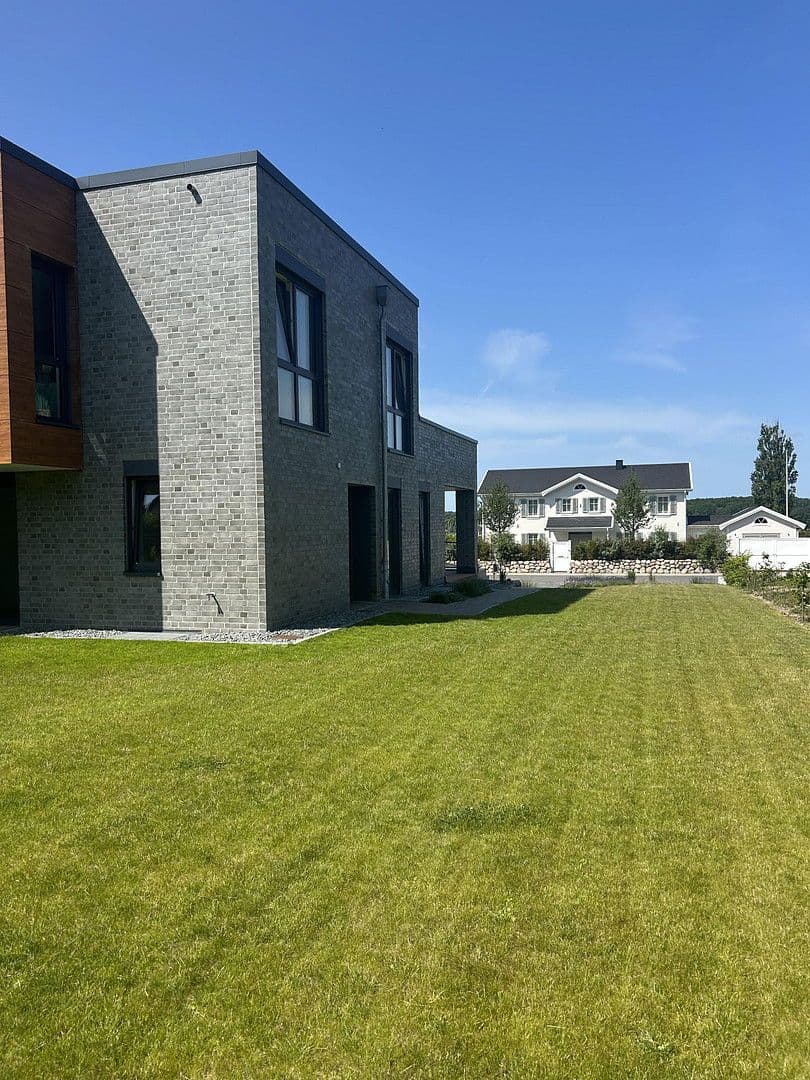 Prodej domu 149 m², pozemek 674 m², Schlehenweg 13a, Kappeln, Šlesvicko-Holštýnsko Prodej domu 149 m², pozemek 674 m², Schlehenweg 13a, Kappeln, Šlesvicko-Holštýnsko