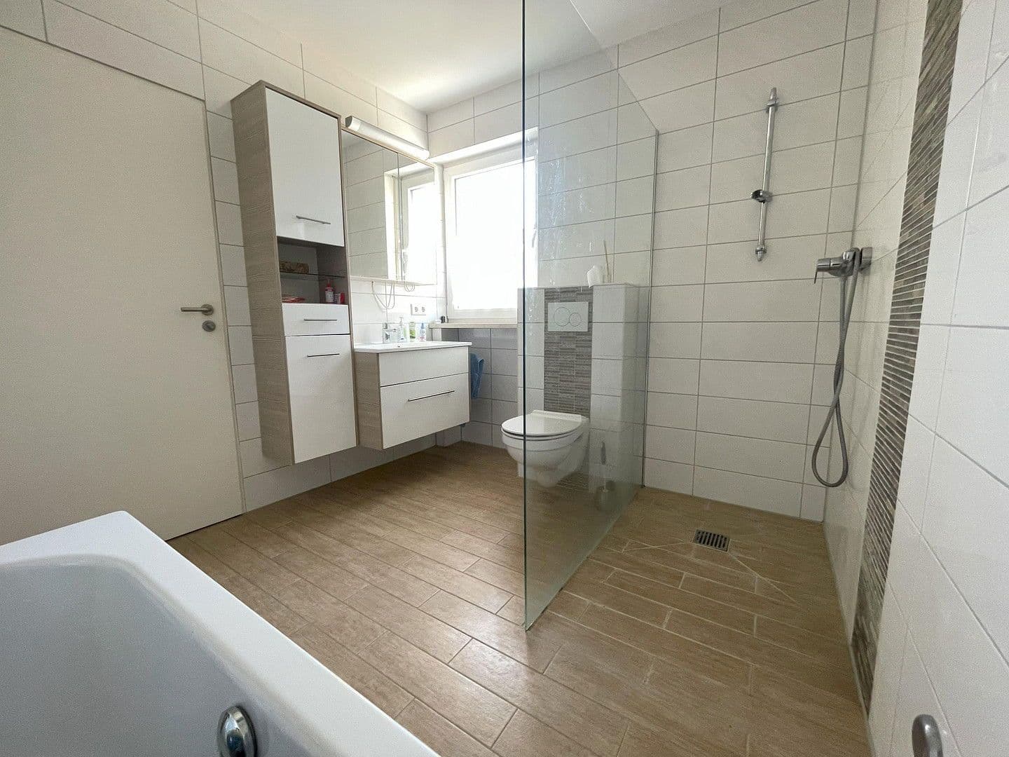 Pronájem bytu 6+1 180 m², Gilching, Bavorsko Pronájem bytu 6+1 180 m², Gilching, Bavorsko