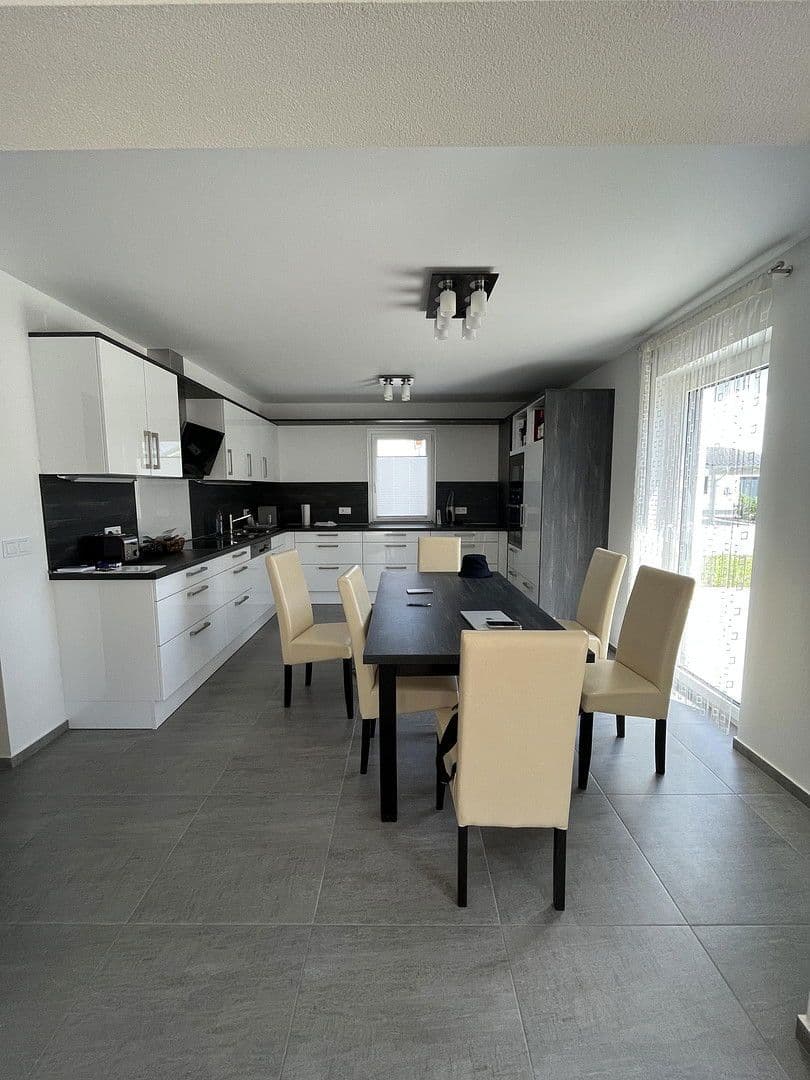 Prodej domu 178 m², pozemek 396 m², Hengersberg, Bavorsko Prodej domu 178 m², pozemek 396 m², Hengersberg, Bavorsko