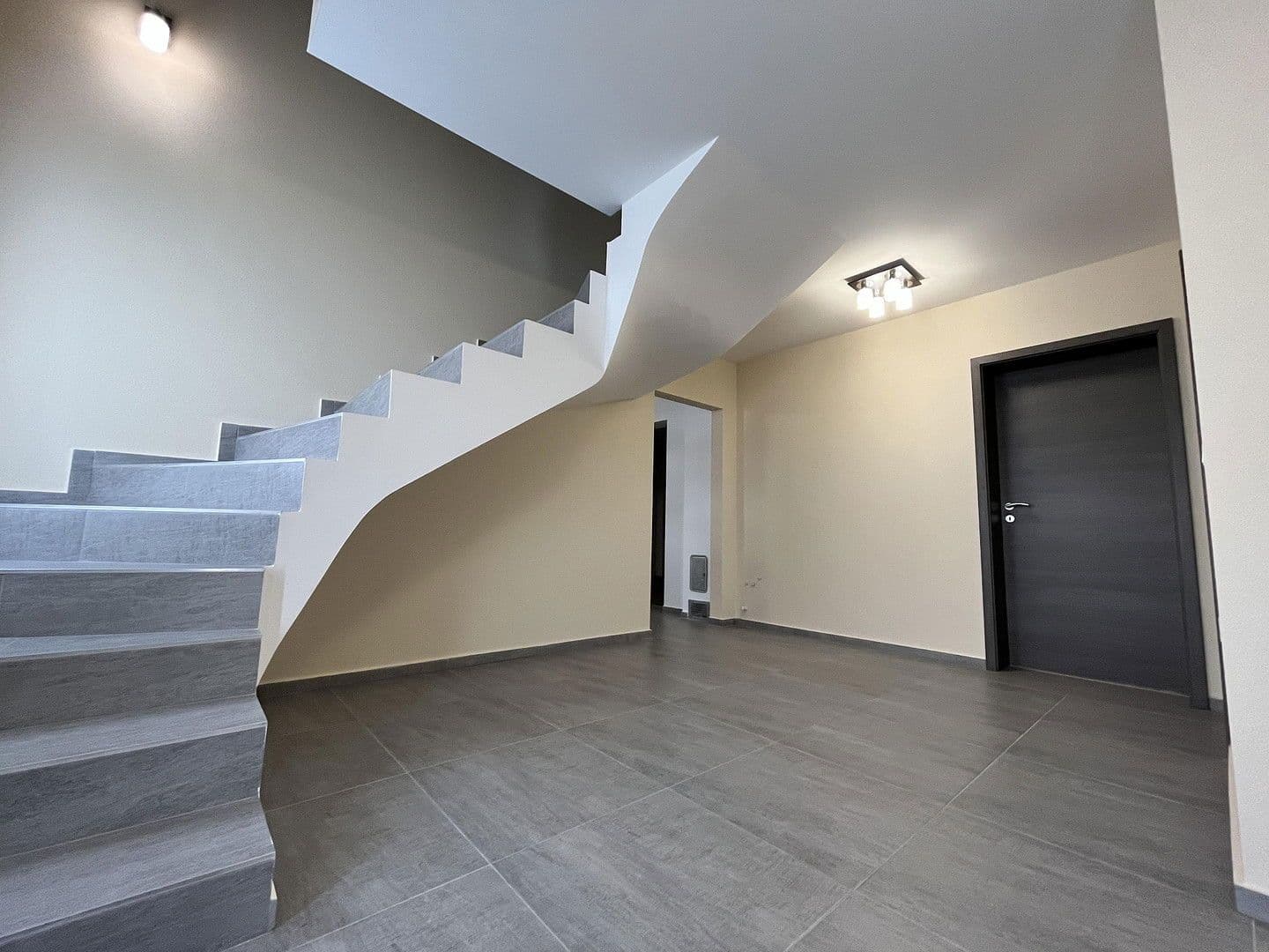 Prodej domu 178 m², pozemek 396 m², Hengersberg, Bavorsko Prodej domu 178 m², pozemek 396 m², Hengersberg, Bavorsko