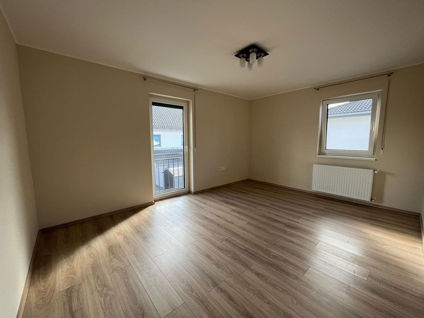 Prodej domu 178 m², pozemek 396 m², Hengersberg, Bavorsko Prodej domu 178 m², pozemek 396 m², Hengersberg, Bavorsko