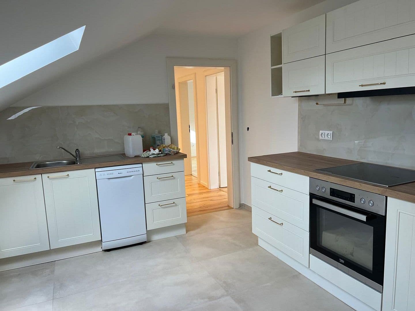 Pronájem bytu 2+1 51 m², Stein, Bavorsko Pronájem bytu 2+1 51 m², Stein, Bavorsko