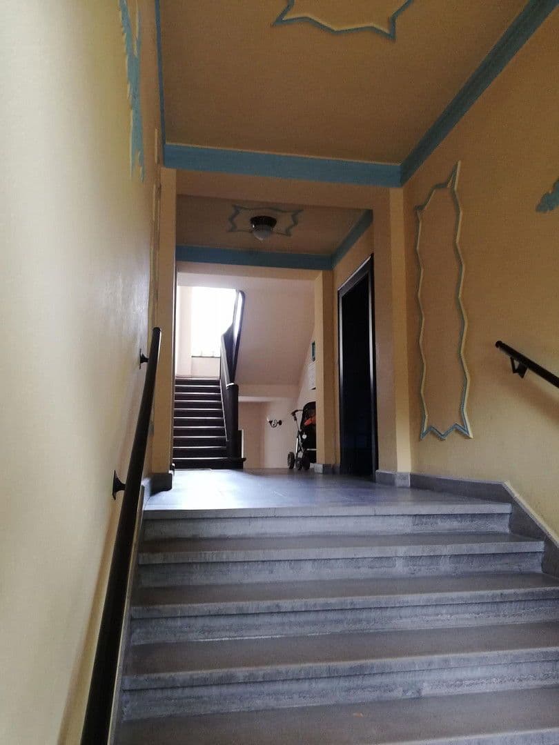 Pronájem bytu 4+1 100 m², Naunhofer Straße 53, Leipzig, Sasko Pronájem bytu 4+1 100 m², Naunhofer Straße 53, Leipzig, Sasko