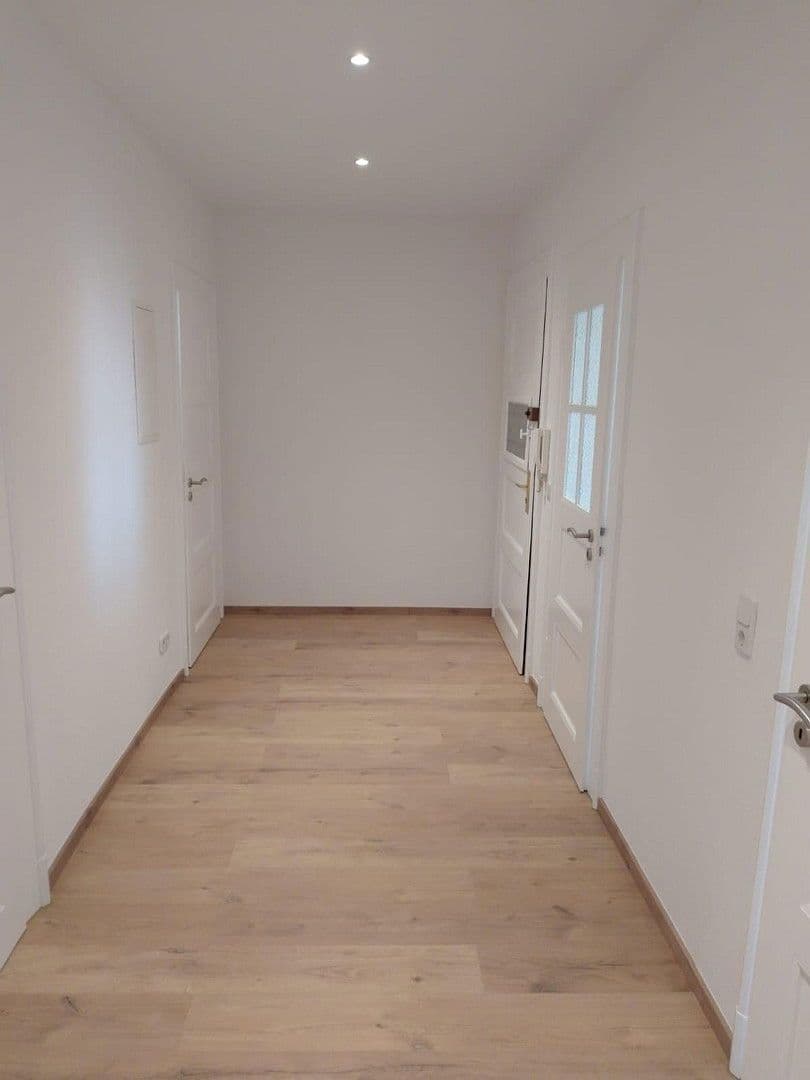 Pronájem bytu 4+1 100 m², Naunhofer Straße 53, Leipzig, Sasko Pronájem bytu 4+1 100 m², Naunhofer Straße 53, Leipzig, Sasko