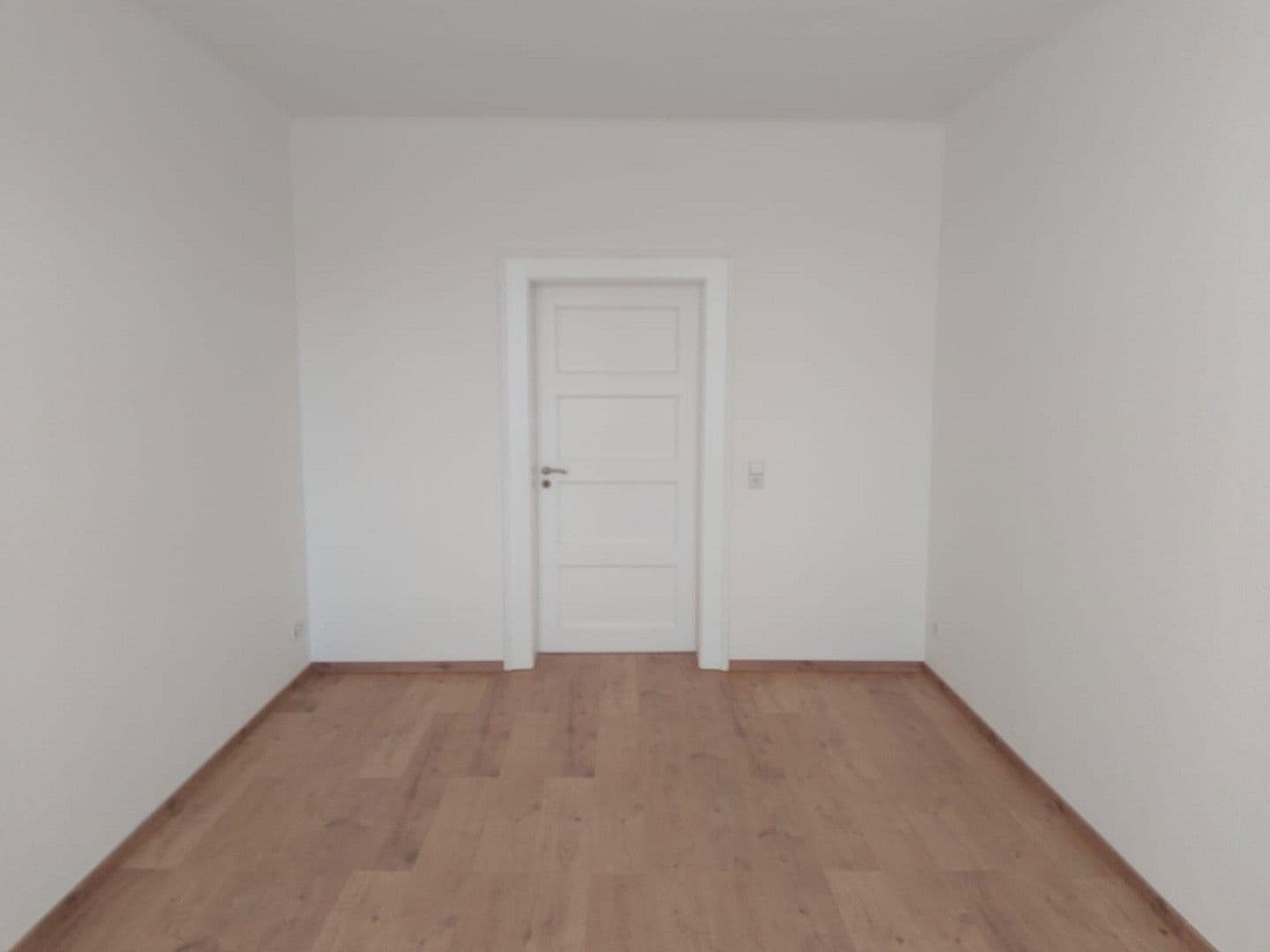 Pronájem bytu 4+1 100 m², Naunhofer Straße 53, Leipzig, Sasko Pronájem bytu 4+1 100 m², Naunhofer Straße 53, Leipzig, Sasko