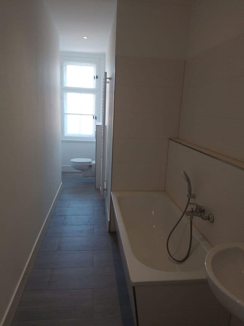 Pronájem bytu 4+1 100 m², Naunhofer Straße 53, Leipzig, Sasko Pronájem bytu 4+1 100 m², Naunhofer Straße 53, Leipzig, Sasko