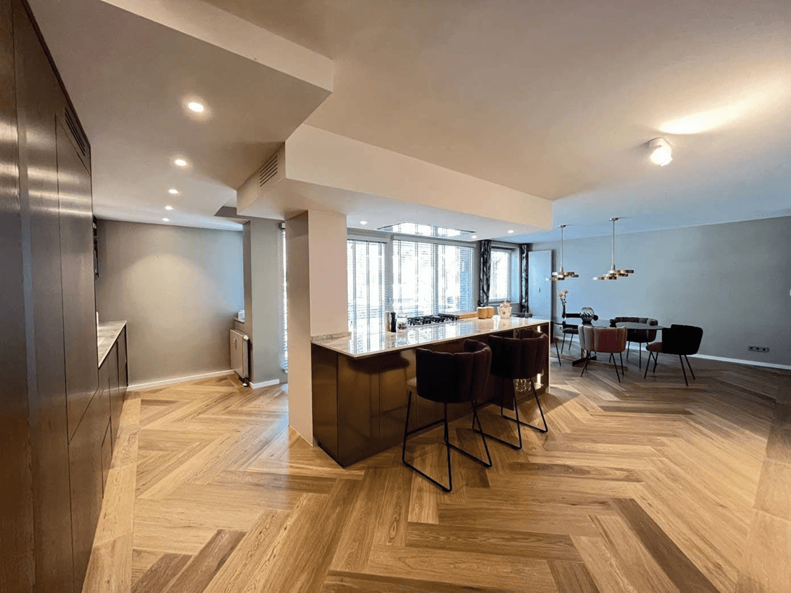 Pronájem bytu 5+1 178 m², Düsseldorf, Severní Porýní-Vestfálsko Pronájem bytu 5+1 178 m², Düsseldorf, Severní Porýní-Vestfálsko