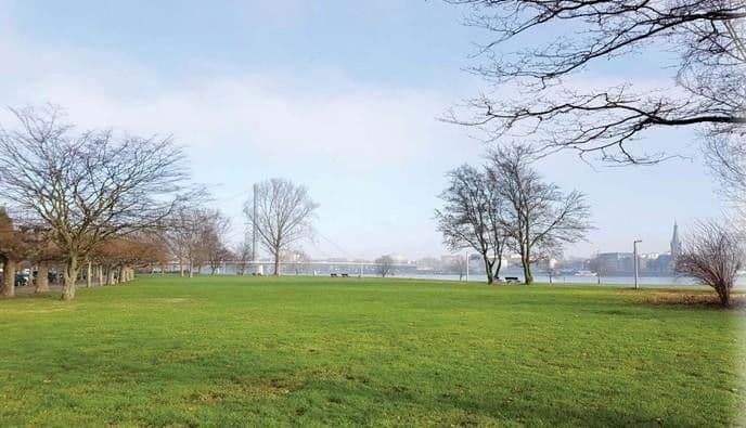 Pronájem bytu 5+1 178 m², Düsseldorf, Severní Porýní-Vestfálsko Pronájem bytu 5+1 178 m², Düsseldorf, Severní Porýní-Vestfálsko