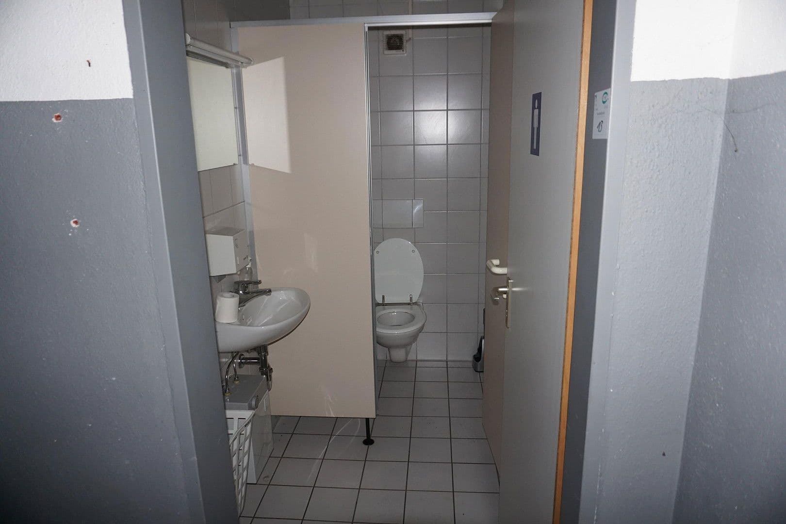 Pronájem nebytového prostoru 716 m², Wannenblick 1, Wertach, Bavorsko Pronájem nebytového prostoru 716 m², Wannenblick 1, Wertach, Bavorsko