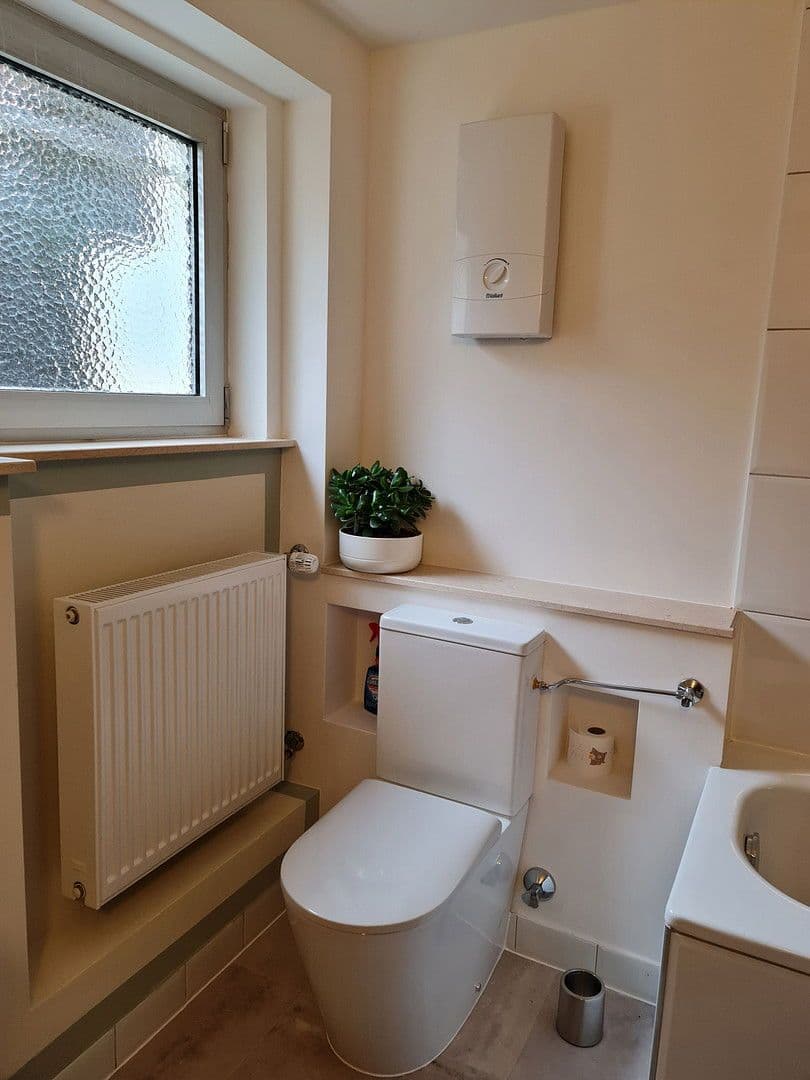 Pronájem bytu 2+1 60 m², Düsseldorf, Severní Porýní-Vestfálsko Pronájem bytu 2+1 60 m², Düsseldorf, Severní Porýní-Vestfálsko