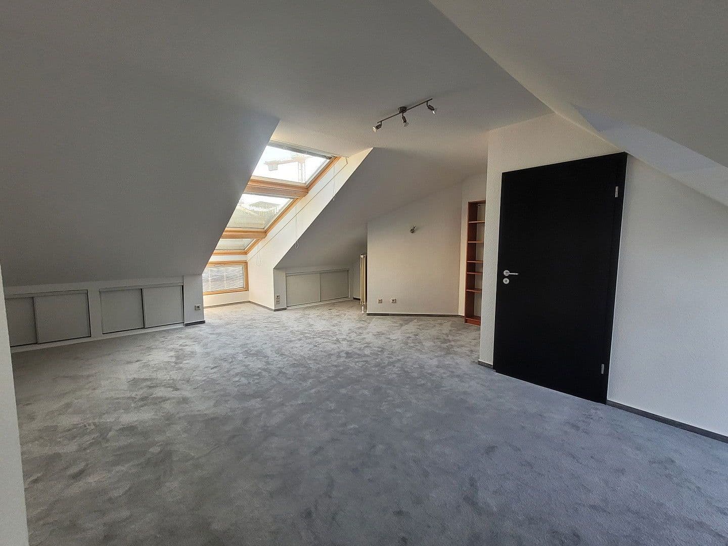 Pronájem bytu 3+kk 102 m², Bonn, Severní Porýní-Vestfálsko Pronájem bytu 3+kk 102 m², Bonn, Severní Porýní-Vestfálsko
