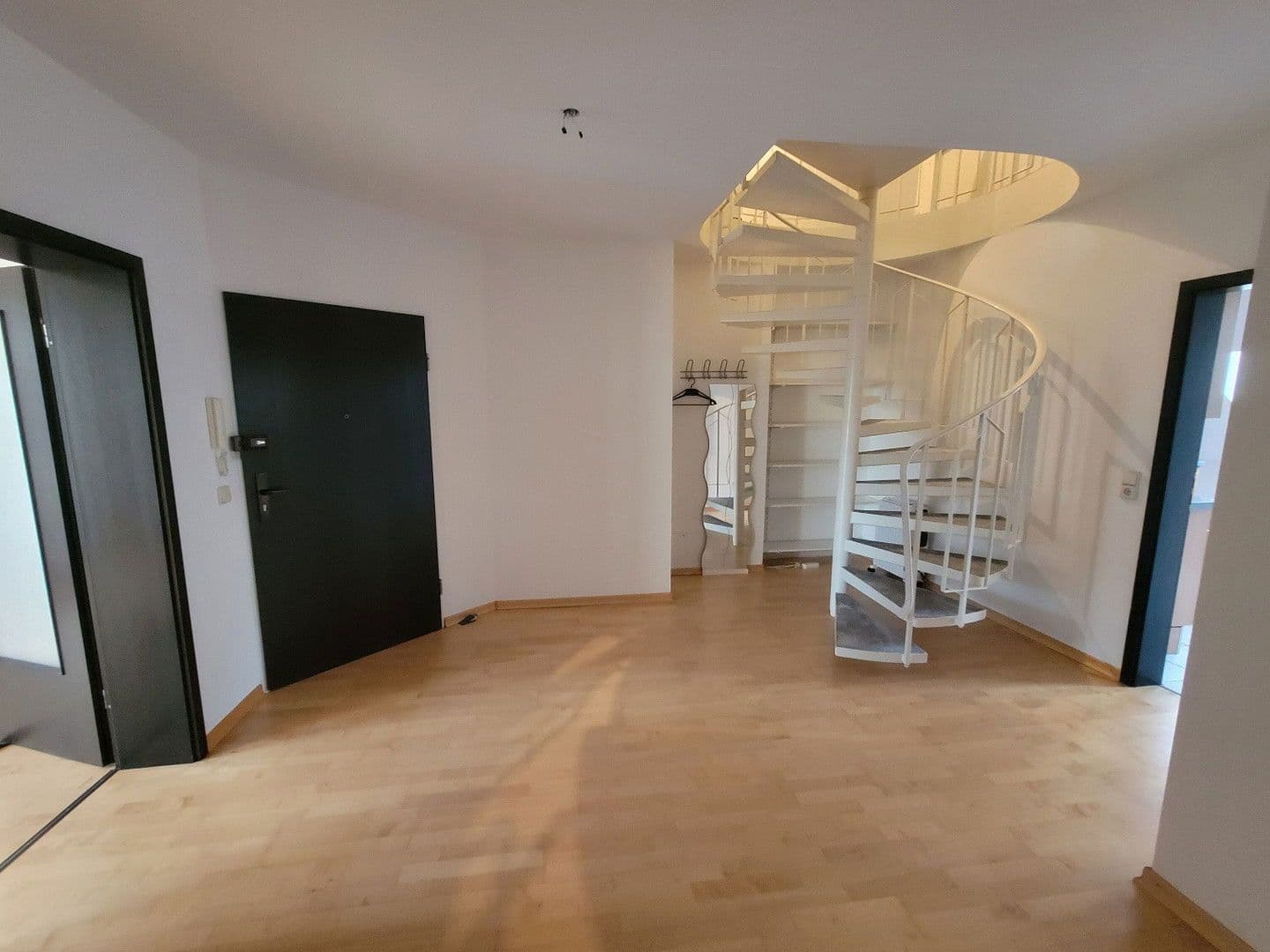 Pronájem bytu 3+kk 102 m², Bonn, Severní Porýní-Vestfálsko Pronájem bytu 3+kk 102 m², Bonn, Severní Porýní-Vestfálsko