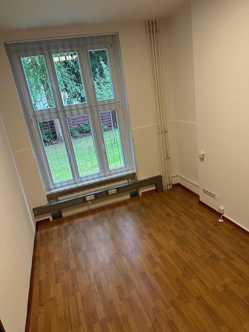 Pronájem kanceláře 11 m², Giesensdorfer Str. 29, BERLIN, Berlín Pronájem kanceláře 11 m², Giesensdorfer Str. 29, BERLIN, Berlín