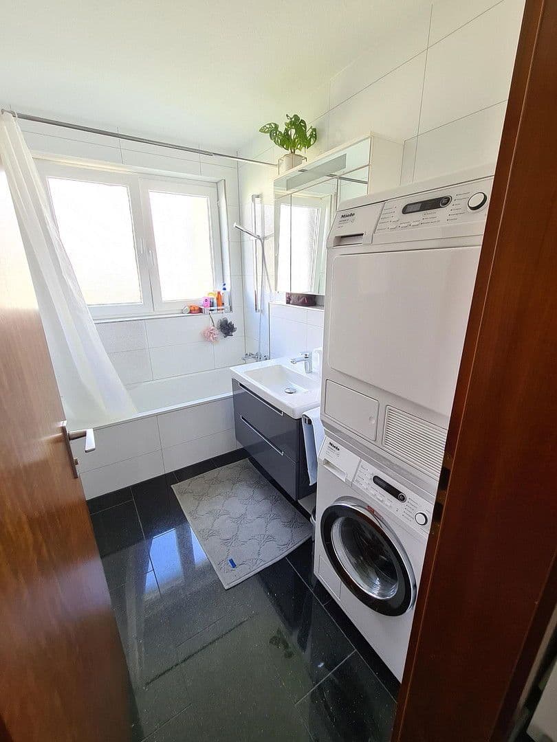 Prodej bytu 3+1 80 m², Stuttgart, Bádensko-Württembersko Prodej bytu 3+1 80 m², Stuttgart, Bádensko-Württembersko