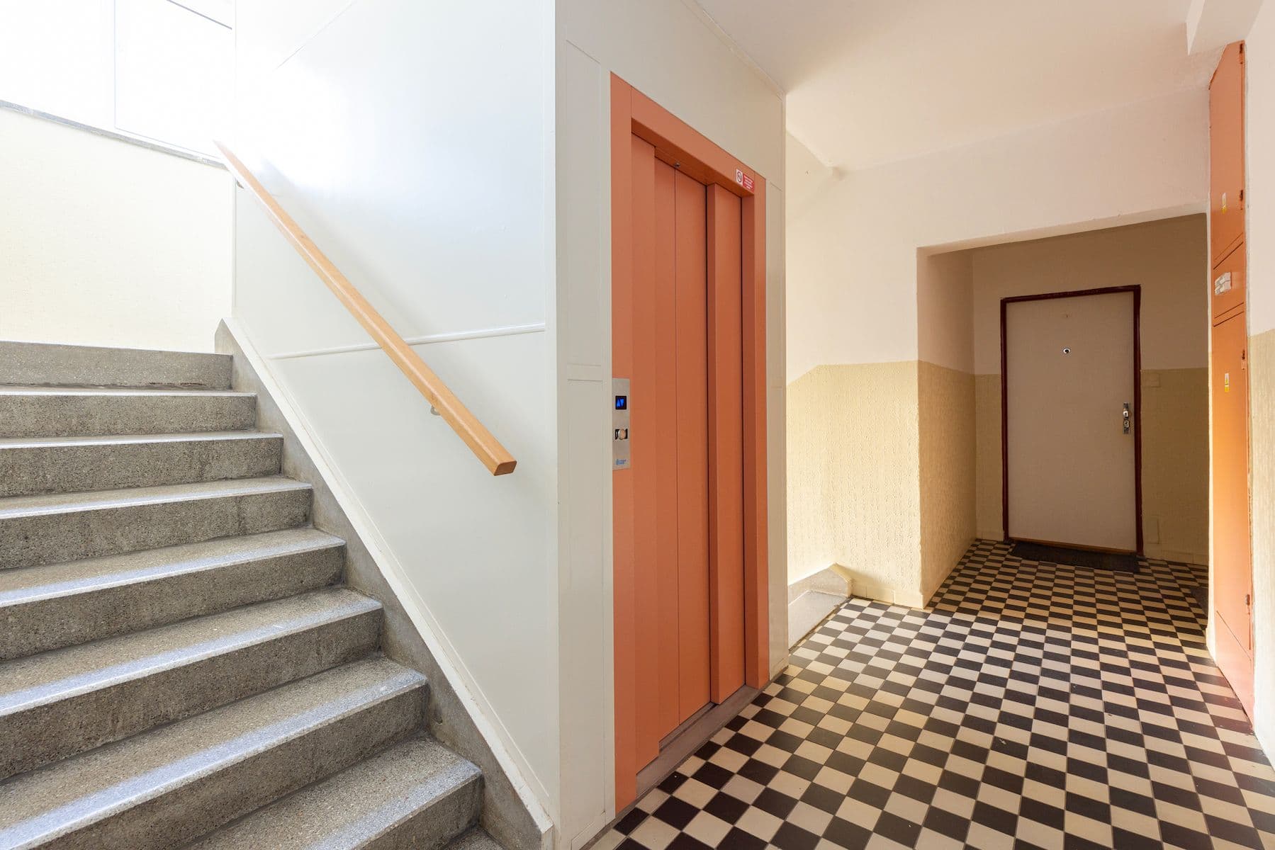 Prodej bytu 2+1 53 m², Partyzánská, , Praha Prodej bytu 2+1 53 m², Partyzánská, , Praha