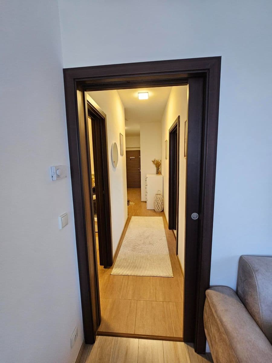 Pronájem bytu 3+kk 60 m², Břežany II, Středočeský kraj Pronájem bytu 3+kk 60 m², Břežany II, Středočeský kraj