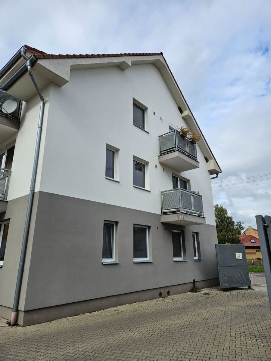 Pronájem bytu 3+kk 60 m², Břežany II, Středočeský kraj Pronájem bytu 3+kk 60 m², Břežany II, Středočeský kraj
