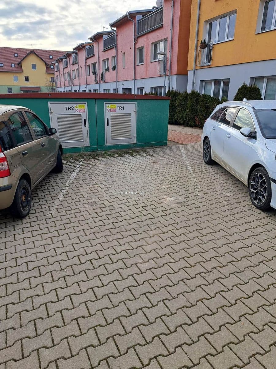 Pronájem bytu 3+kk 60 m², Břežany II, Středočeský kraj Pronájem bytu 3+kk 60 m², Břežany II, Středočeský kraj