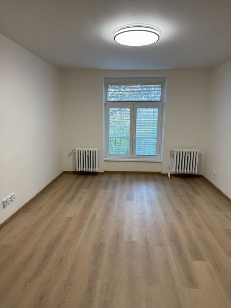 Pronájem bytu 2+1 56 m², Karpatská, Praha, Praha Pronájem bytu 2+1 56 m², Karpatská, Praha, Praha