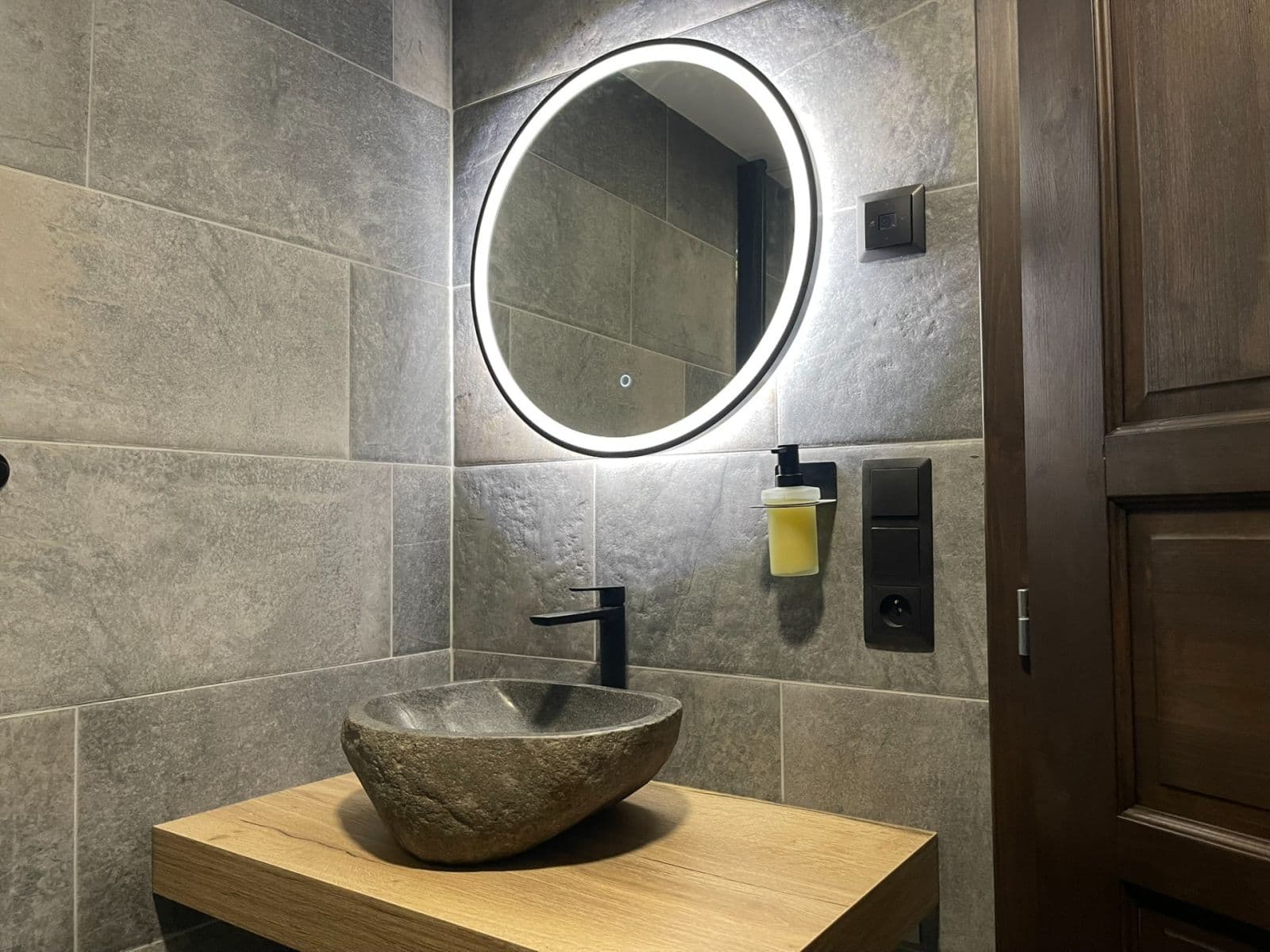 Prodej domu 271 m², pozemek 2.776 m², Pustinská, Desná, Liberecký kraj Prodej domu 271 m², pozemek 2.776 m², Pustinská, Desná, Liberecký kraj