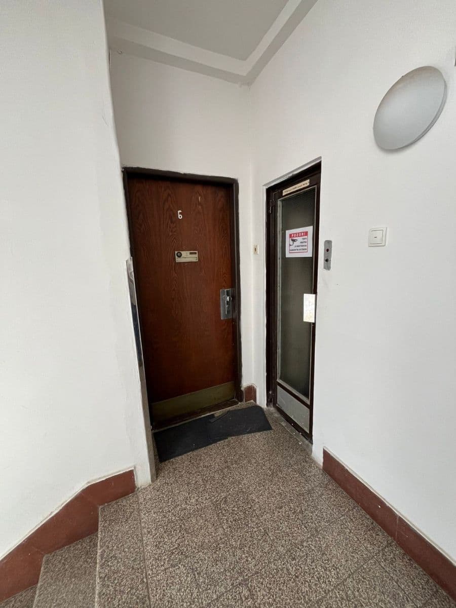 Prodej bytu 1+1 41 m², Na Zbořenci, Praha, Praha Prodej bytu 1+1 41 m², Na Zbořenci, Praha, Praha
